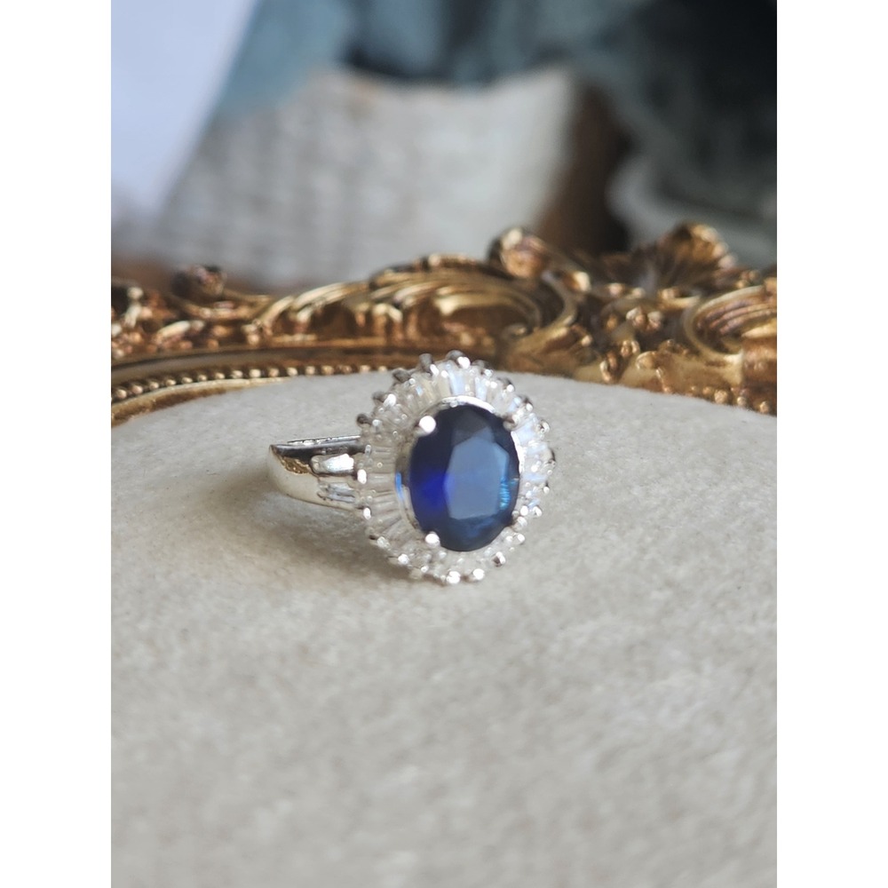 Vintage 925 Sterling Silver Blue Oval Sapphire CZ Halo Cocktail Ring Sz 6.25 - Picture 1 of 7